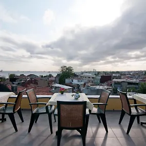 Hotel Magnificent